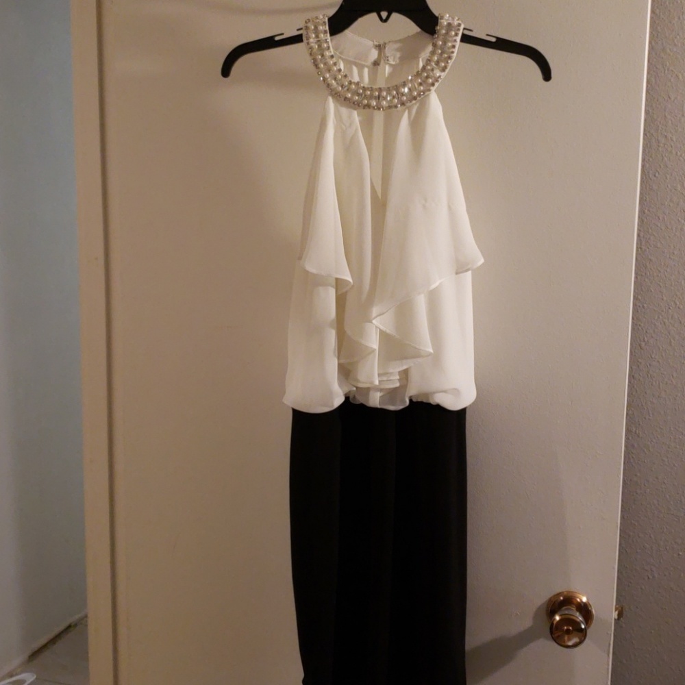 Black and white evening dress. Pearl neckline